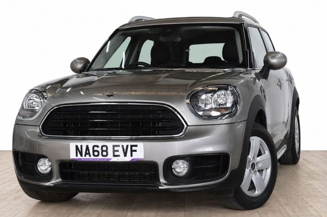 View our MINI Countryman 1.5 GPF Cooper SUV 5dr Petrol Manual Euro 6 (s/s) (136 ps)
