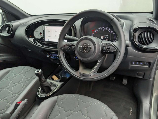 USED 2022 72 TOYOTA AYGO X 1.0 Aygo X Exclusive VVT-i 5dr CLICK+COLLECT / HOME DELIVERY
