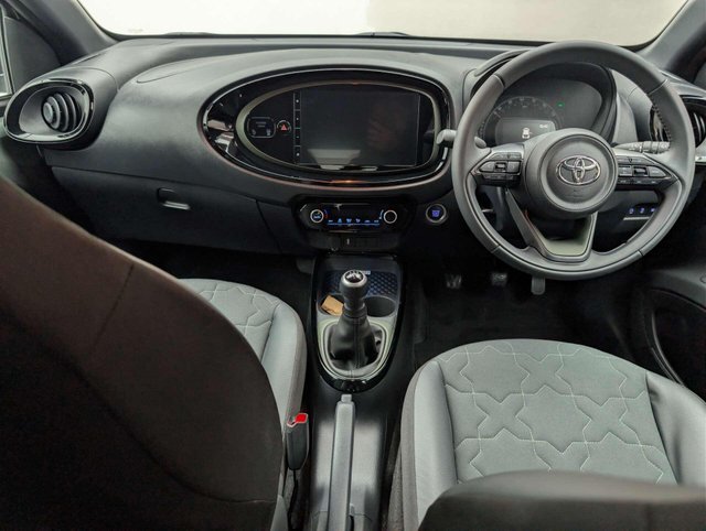USED 2022 72 TOYOTA AYGO X 1.0 Aygo X Exclusive VVT-i 5dr CLICK+COLLECT / HOME DELIVERY
