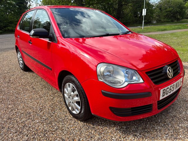View our VOLKSWAGEN POLO