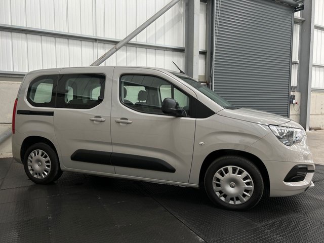 View our VAUXHALL COMBO LIFE