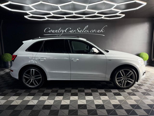 View our AUDI SQ5