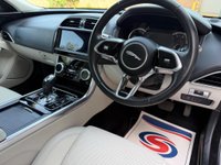 USED 2019 19 JAGUAR XE 2.0 P250i S Auto Euro 6 (s/s) 4dr *AUTOMATIC*ULTRA LOW MILEAGE*