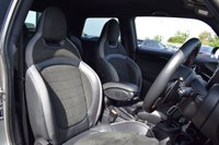 USED 2019 69 MINI HATCH 2.0 John Cooper Works Hatchback 3dr Petrol Steptronic Euro 6 (s/s) (231 ps) LOW MILES / COMFORT & NAV PK