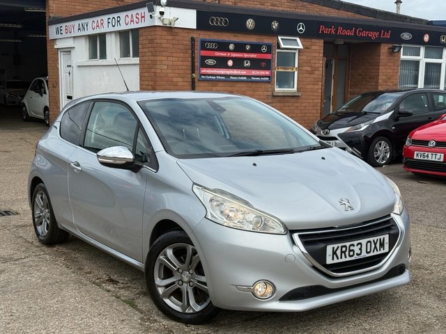 View our PEUGEOT 208