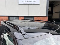 USED 2021 LAND ROVER DISCOVERY 3.0 D300 MHEV SE SUV 5dr Diesel Auto 4WD Euro 6 (s/s) (300 ps). OPTIONAL REAR SEAT UPGRADE  LOW MILES + EXCELLENT CONDITION