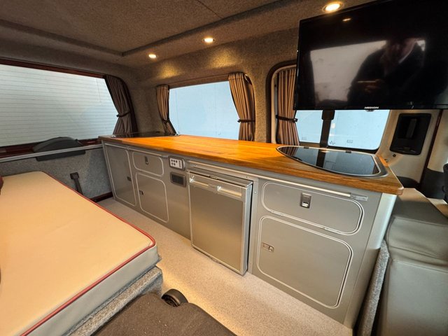 View our VOLKSWAGEN CADDY MAXI LIFE