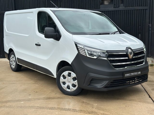 2022 72 RENAULT TRAFIC 2.0 dCi Blue SL28 Business+ Panel Van 5dr Diesel Manual L1 H1 Euro 6 (s/s) (130 ps) Rear Parking Sensors, Bluetooth