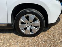 USED 2016 16 PEUGEOT 2008 1.6 BlueHDi Allure SUV 5dr Diesel Manual Euro 6 (s/s) (100 ps) Excellent Service History + &pound;20 Tax  + 70+ MPG