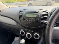 USED 2009 59 HYUNDAI I10 1.2 Comfort Hatchback 5dr Petrol Manual Euro 4 (77 bhp) IDEAL NEW DRIVER CAR + SERVICE HISTORY + FRESH SERVICE + NEW MOT + CHEAP AND ECO TO RUN + AVERAGE 56 MPG + &pound;35 ROAD TAX + INSURANCE GROUP 11 + SOLID RED COLOUR + SPEC INCLUDES ALLOY WHEELS, FRONT FOGLIGHTS, CLOTH INTERIOR, REMOTE LOCKING, ELECTRIC WINDOWS, A/C, CD/ RADIO/ AUX + 3 MONTHS WARRANTY + 12 MONTHS AA BREAKDOWN COVER INCLUDED
