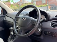 USED 2009 59 HYUNDAI I10 1.2 Comfort Hatchback 5dr Petrol Manual Euro 4 (77 bhp) IDEAL NEW DRIVER CAR + SERVICE HISTORY + FRESH SERVICE + NEW MOT + CHEAP AND ECO TO RUN + AVERAGE 56 MPG + &pound;35 ROAD TAX + INSURANCE GROUP 11 + SOLID RED COLOUR + SPEC INCLUDES ALLOY WHEELS, FRONT FOGLIGHTS, CLOTH INTERIOR, REMOTE LOCKING, ELECTRIC WINDOWS, A/C, CD/ RADIO/ AUX + 3 MONTHS WARRANTY + 12 MONTHS AA BREAKDOWN COVER INCLUDED