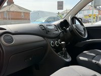 USED 2009 59 HYUNDAI I10 1.2 Comfort Hatchback 5dr Petrol Manual Euro 4 (77 bhp) IDEAL NEW DRIVER CAR + SERVICE HISTORY + FRESH SERVICE + NEW MOT + CHEAP AND ECO TO RUN + AVERAGE 56 MPG + &pound;35 ROAD TAX + INSURANCE GROUP 11 + SOLID RED COLOUR + SPEC INCLUDES ALLOY WHEELS, FRONT FOGLIGHTS, CLOTH INTERIOR, REMOTE LOCKING, ELECTRIC WINDOWS, A/C, CD/ RADIO/ AUX + 3 MONTHS WARRANTY + 12 MONTHS AA BREAKDOWN COVER INCLUDED