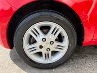 USED 2009 59 HYUNDAI I10 1.2 Comfort Hatchback 5dr Petrol Manual Euro 4 (77 bhp) IDEAL NEW DRIVER CAR + SERVICE HISTORY + FRESH SERVICE + NEW MOT + CHEAP AND ECO TO RUN + AVERAGE 56 MPG + &pound;35 ROAD TAX + INSURANCE GROUP 11 + SOLID RED COLOUR + SPEC INCLUDES ALLOY WHEELS, FRONT FOGLIGHTS, CLOTH INTERIOR, REMOTE LOCKING, ELECTRIC WINDOWS, A/C, CD/ RADIO/ AUX + 3 MONTHS WARRANTY + 12 MONTHS AA BREAKDOWN COVER INCLUDED