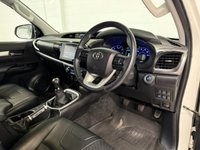 USED 2017 N TOYOTA HI-LUX 2.4 D-4D Invincible X Pickup Double Cab 4dr Diesel Manual 4WD Euro 6 (TSS, 3.5t) (150 ps) NAV, CAMERA, HTD SEATS, PLUS VAT
