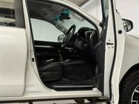 USED 2017 N TOYOTA HI-LUX 2.4 D-4D Invincible X Pickup Double Cab 4dr Diesel Manual 4WD Euro 6 (TSS, 3.5t) (150 ps) NAV, CAMERA, HTD SEATS, PLUS VAT