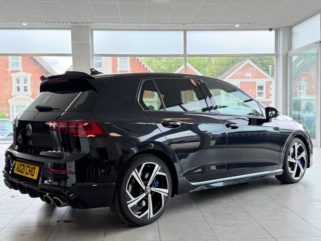 View our VOLKSWAGEN GOLF