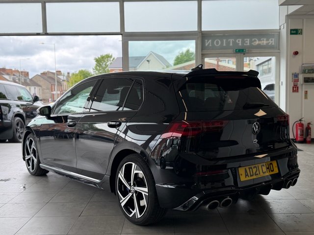 View our VOLKSWAGEN GOLF