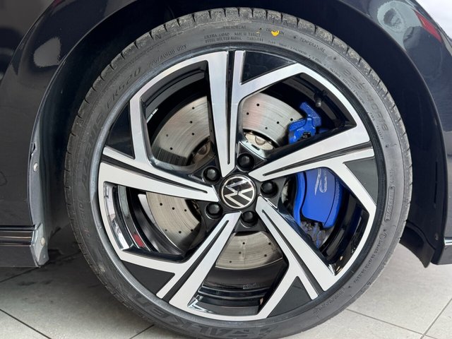 View our VOLKSWAGEN GOLF