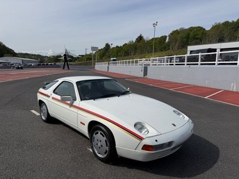 1988 PORSCHE 928