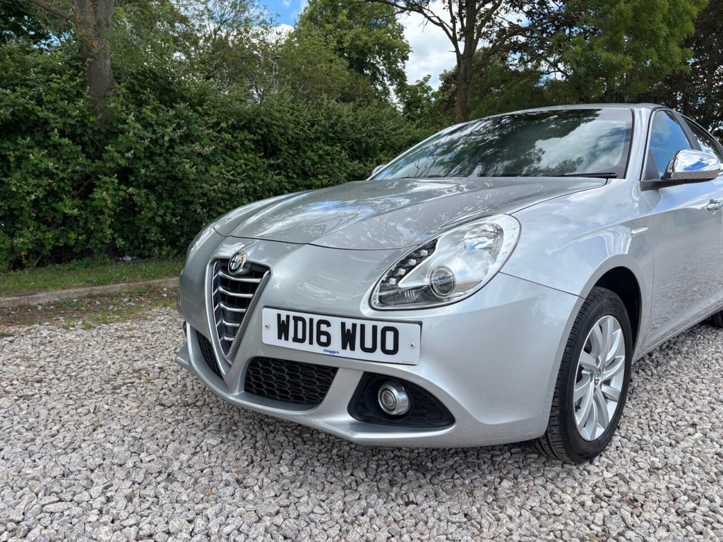 USED 2016 16 ALFA ROMEO GIULIETTA 2.0 JTDM-2 Distinctive Hatchback 5dr Diesel Manual Euro 6 (s/s) (150 bhp) &pound;ZERO DEPOSIT FINANCE
