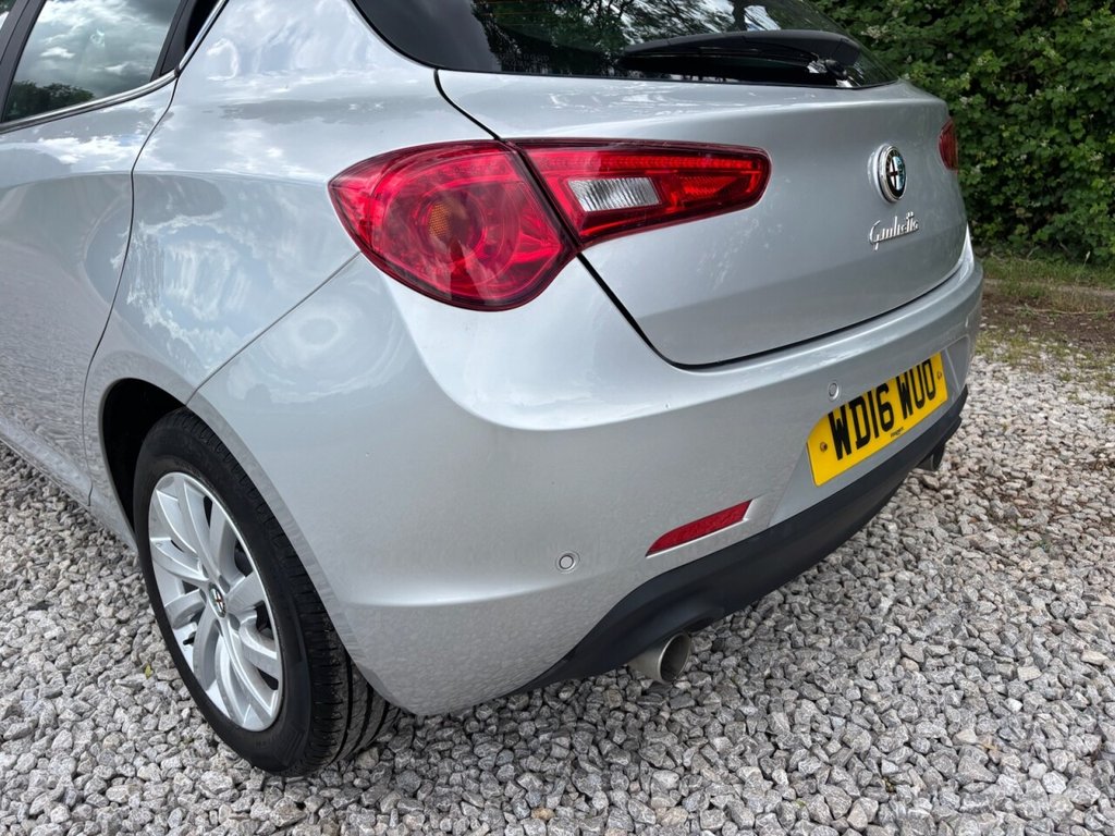 USED 2016 16 ALFA ROMEO GIULIETTA 2.0 JTDM-2 Distinctive Hatchback 5dr Diesel Manual Euro 6 (s/s) (150 bhp) &pound;ZERO DEPOSIT FINANCE