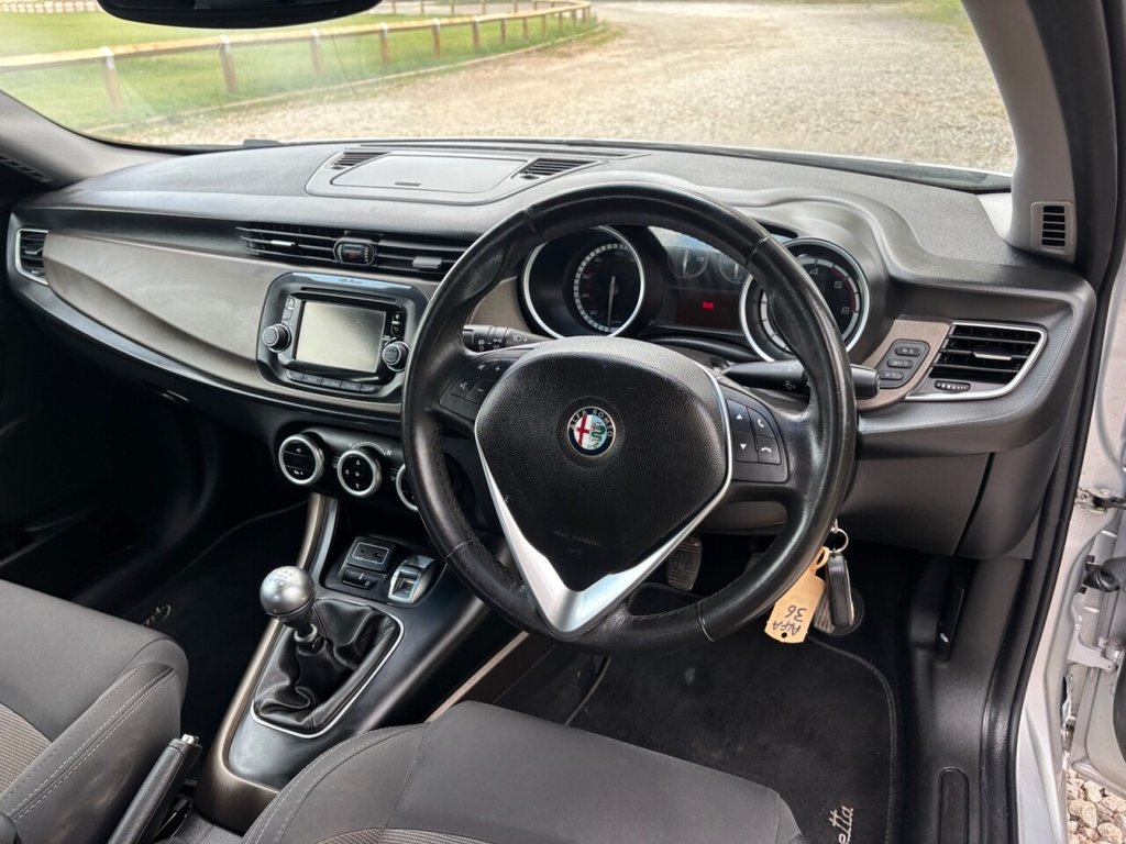 USED 2016 16 ALFA ROMEO GIULIETTA 2.0 JTDM-2 Distinctive Hatchback 5dr Diesel Manual Euro 6 (s/s) (150 bhp) &pound;ZERO DEPOSIT FINANCE