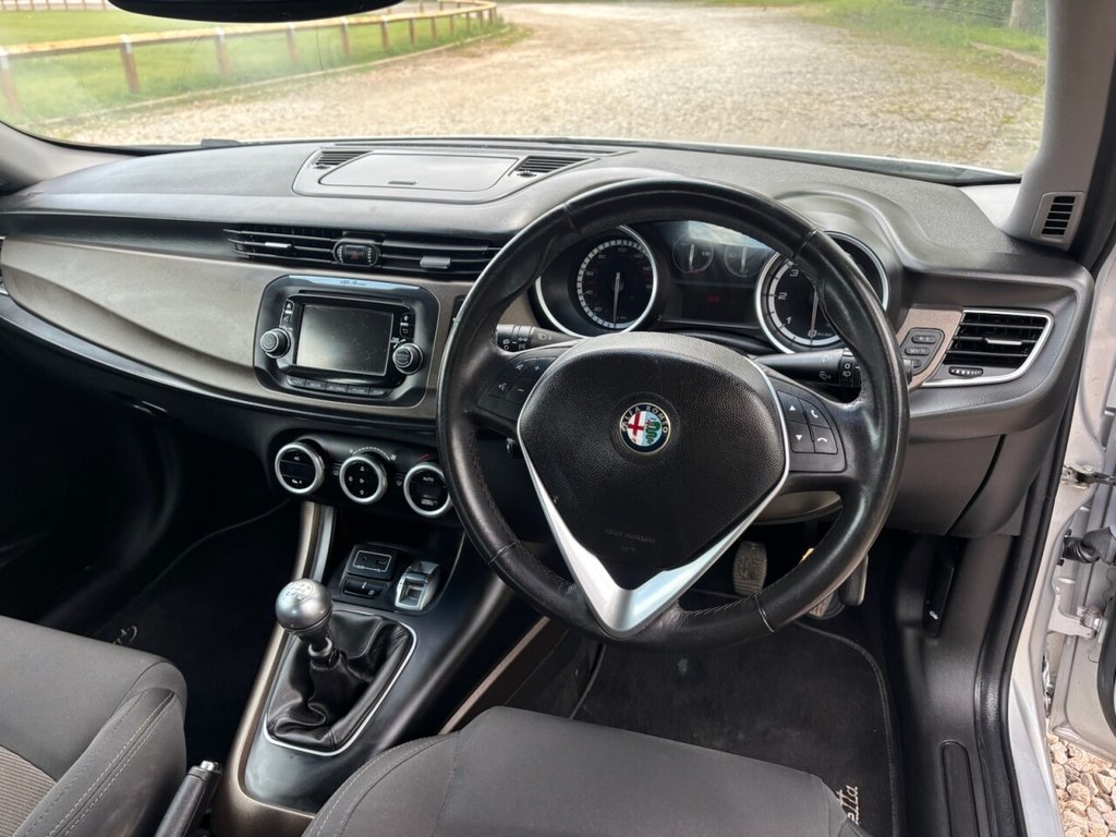 USED 2016 16 ALFA ROMEO GIULIETTA 2.0 JTDM-2 Distinctive Hatchback 5dr Diesel Manual Euro 6 (s/s) (150 bhp) &pound;ZERO DEPOSIT FINANCE