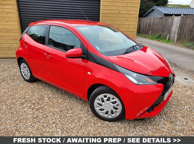 View our Toyota Aygo 1.0 VVT-i x-play Hatchback 5dr Petrol x-shift Euro 6 (68 ps)