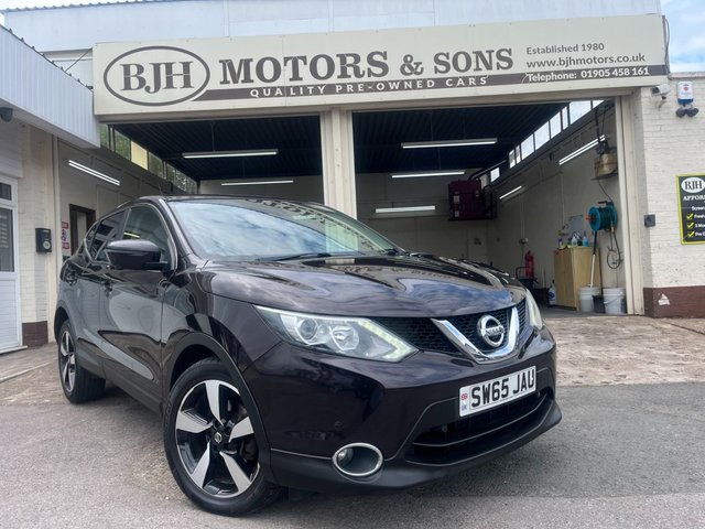View our NISSAN QASHQAI