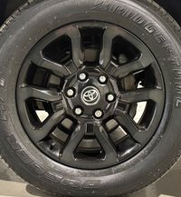 USED 2022 71 TOYOTA HI-LUX 2.8 D-4D Invincible X Pickup Double Cab 4dr Diesel Manual 4WD Euro 6 (s/s) (204 ps) 