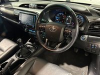 USED 2022 71 TOYOTA HI-LUX 2.8 D-4D Invincible X Pickup Double Cab 4dr Diesel Manual 4WD Euro 6 (s/s) (204 ps) 