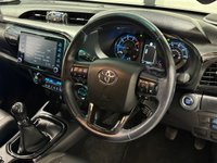 USED 2022 71 TOYOTA HI-LUX 2.8 D-4D Invincible X Pickup Double Cab 4dr Diesel Manual 4WD Euro 6 (s/s) (204 ps) 