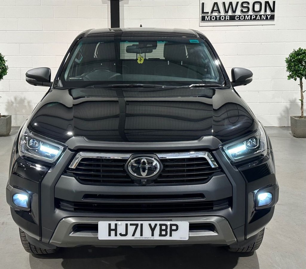 USED 2022 71 TOYOTA HI-LUX 2.8 D-4D Invincible X Pickup Double Cab 4dr Diesel Manual 4WD Euro 6 (s/s) (204 ps) 