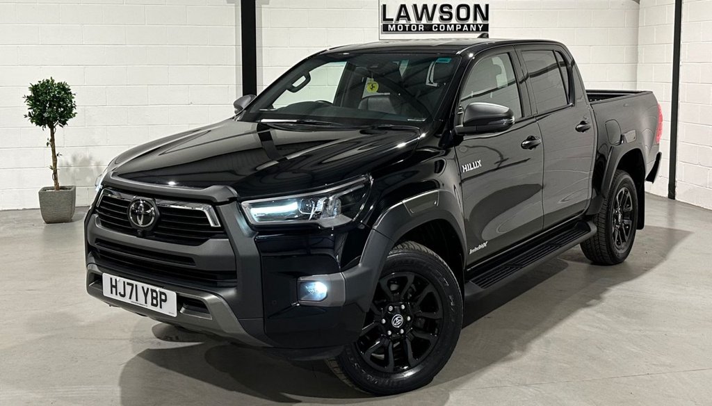 USED 2022 71 TOYOTA HI-LUX 2.8 D-4D Invincible X Pickup Double Cab 4dr Diesel Manual 4WD Euro 6 (s/s) (204 ps) 