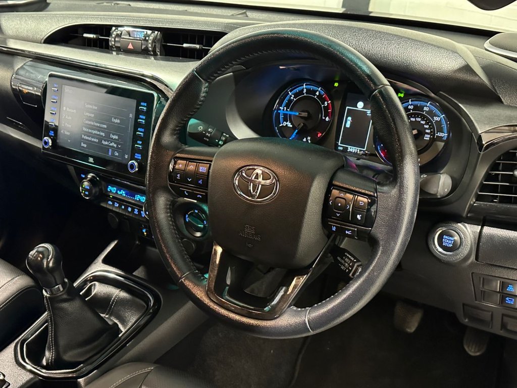 USED 2022 71 TOYOTA HI-LUX 2.8 D-4D Invincible X Pickup Double Cab 4dr Diesel Manual 4WD Euro 6 (s/s) (204 ps) 