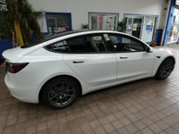 USED 2022 22 TESLA Model 3 Standard Range Plus Saloon 4dr Electric Auto RWD (241 bhp) SUNROOF SAT NAV PARKING CAMERA LEATHER HEATED SEATS CRUISE CONTROL 1 OWNER SERVICE HISTORY WARRANTY