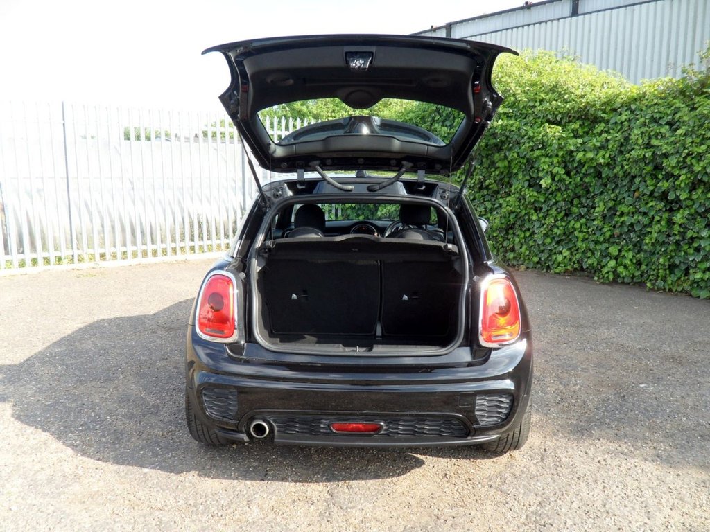 USED 2017 17 MINI HATCH 1.5 Cooper Hatchback 3dr Petrol Manual Euro 6 (s/s) (136 ps) &pound;1700 John Cooper Works Sport Pack