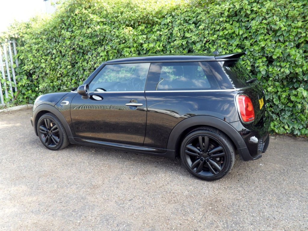 USED 2017 17 MINI HATCH 1.5 Cooper Hatchback 3dr Petrol Manual Euro 6 (s/s) (136 ps) &pound;1700 John Cooper Works Sport Pack