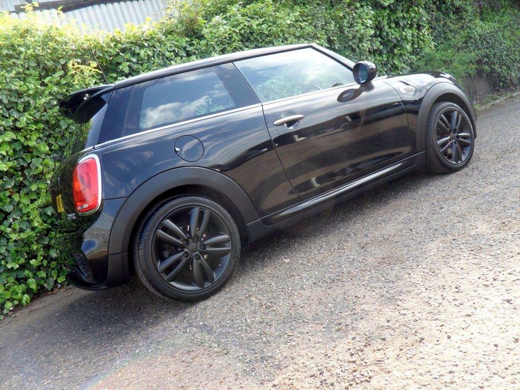 USED 2017 17 MINI HATCH 1.5 Cooper Hatchback 3dr Petrol Manual Euro 6 (s/s) (136 ps) &pound;1700 John Cooper Works Sport Pack