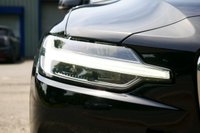 USED 2022 72 VOLVO V60 2.0 B3 MHEV Momentum Estate 5dr Petrol Hybrid DCT Auto Euro 6 (s/s) (163 ps) BLACK STONE PAINTWORK + REVERSE CAMERA + HEATED SEATS