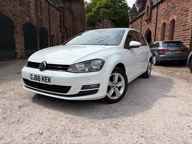 View our VOLKSWAGEN GOLF