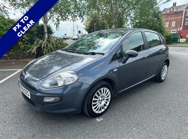 View our Fiat Punto Evo 1.4 Dynamic Hatchback 5dr Petrol Euro 5 (s/s) (77 bhp)