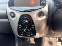 USED 2019 19 TOYOTA AYGO 1.0 VVT-i x-play Hatchback 5dr Petrol x-shift Euro 6 (71 ps) 