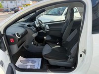 USED 2009 59 CITROEN C1 1.0i Splash Hatchback 3dr Petrol Manual Euro 4 (68 ps) GOOD  MILEAGE EXAMPLE. CLEAN CONDITION THROUGHOUT. COMES WITH SERVICE HISTORY/ FRESH SERVICE AND NEW MOT. IDEAL NEW DRIVER CAR BEING CHEAP AND ECONOMIC WITH AN AVERAGE 62 MPG, &pound;20 ROAD TAX AND INSURANCE GROUP 2. FINISHED IN A SOLID WHITE COLOUR. SPEC INCLUDES REMOTE LOCKING, WHEEL TRIMS, CD/ RADIO/ AUX, ISOFIX, CLOTH INTERIOR.