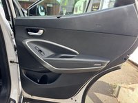 USED 2017 67 HYUNDAI SANTA FE 2.2 CRDi Blue Drive Premium SE SUV 5dr Diesel Manual 4WD Euro 6 (s/s) (7 Seat) (200 ps) DIESEL 7 SEATER, LEATHER SEATS, 5 SERVICE STAMPS, SAT NAV