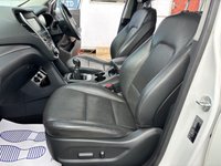 USED 2017 67 HYUNDAI SANTA FE 2.2 CRDi Blue Drive Premium SE SUV 5dr Diesel Manual 4WD Euro 6 (s/s) (7 Seat) (200 ps) DIESEL 7 SEATER, LEATHER SEATS, 5 SERVICE STAMPS, SAT NAV