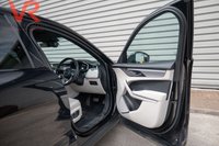 USED 2022 22 JAGUAR F-PACE 2.0 D200 MHEV R-Dynamic SE SUV 5dr Diesel Auto AWD Euro 6 (s/s) (204 ps) CarPlay + Meridian + Heated Wheel