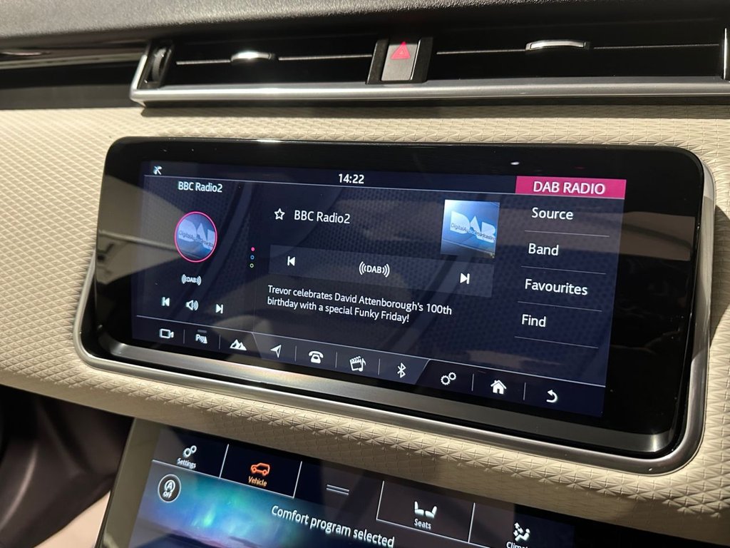 USED 2020 70 LAND ROVER RANGE ROVER VELAR 2.0 D180 R-Dynamic S SUV 5dr Diesel Auto 4WD Euro 6 (s/s) (180 ps) 