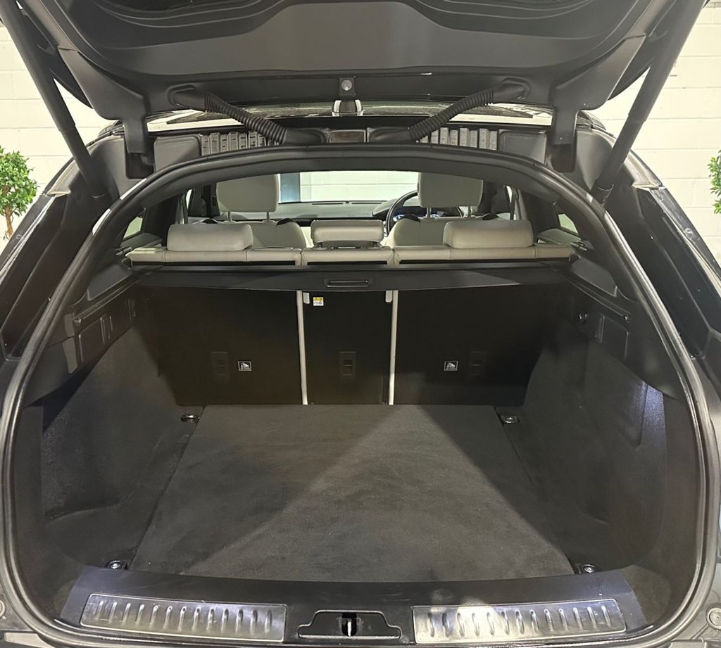 USED 2020 70 LAND ROVER RANGE ROVER VELAR 2.0 D180 R-Dynamic S SUV 5dr Diesel Auto 4WD Euro 6 (s/s) (180 ps) 