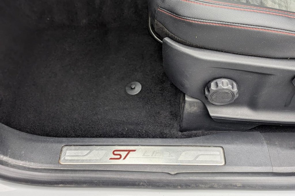 USED 2022 72 FORD KUGA 2.5h Duratec ST-Line X Edition SUV 5dr Petrol Hybrid CVT Euro 6 (s/s) (190 ps) Pan Roof, Rear Camera, Sat Nav